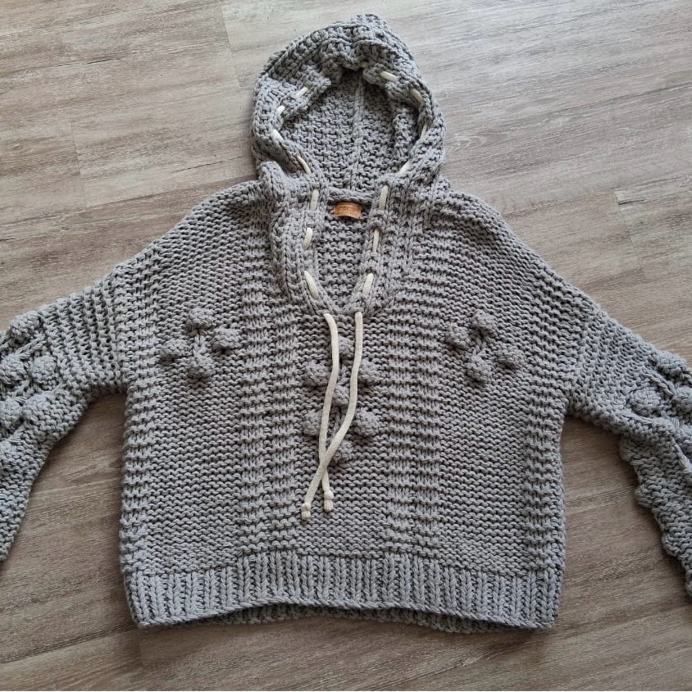 POL Crochet Knit Hoodie Sweater Women’s Gray Boho Chunky Lace Up Hooded